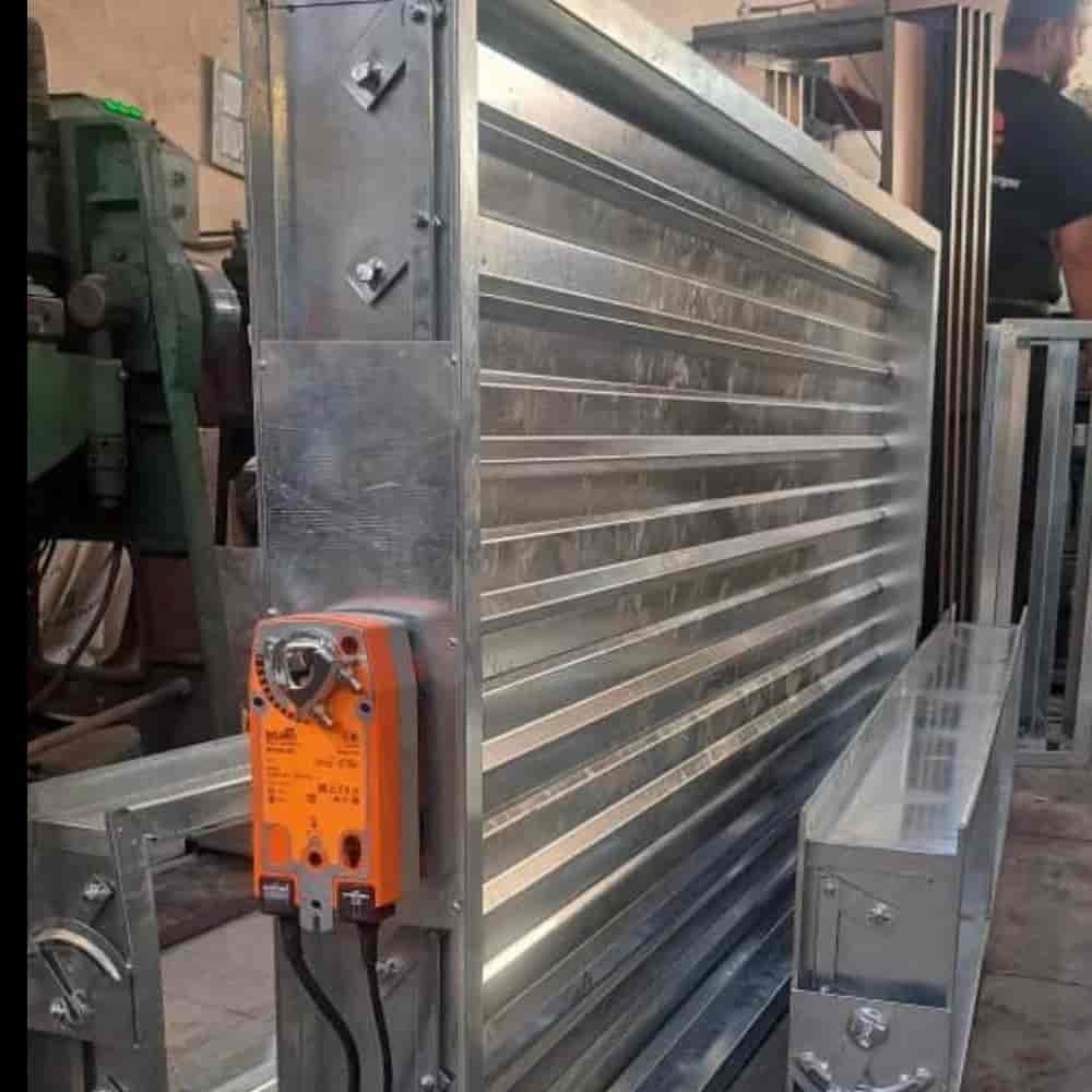 Inter-channel motorized damper